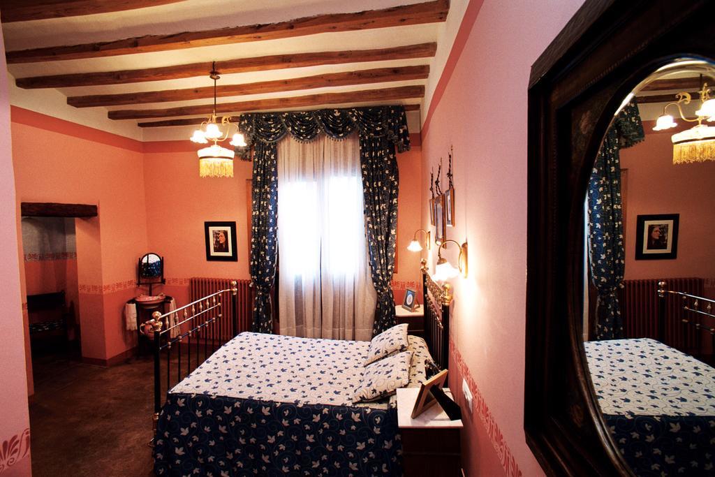 Hospederia Meson De La Dolores Calatayud Kültér fotó