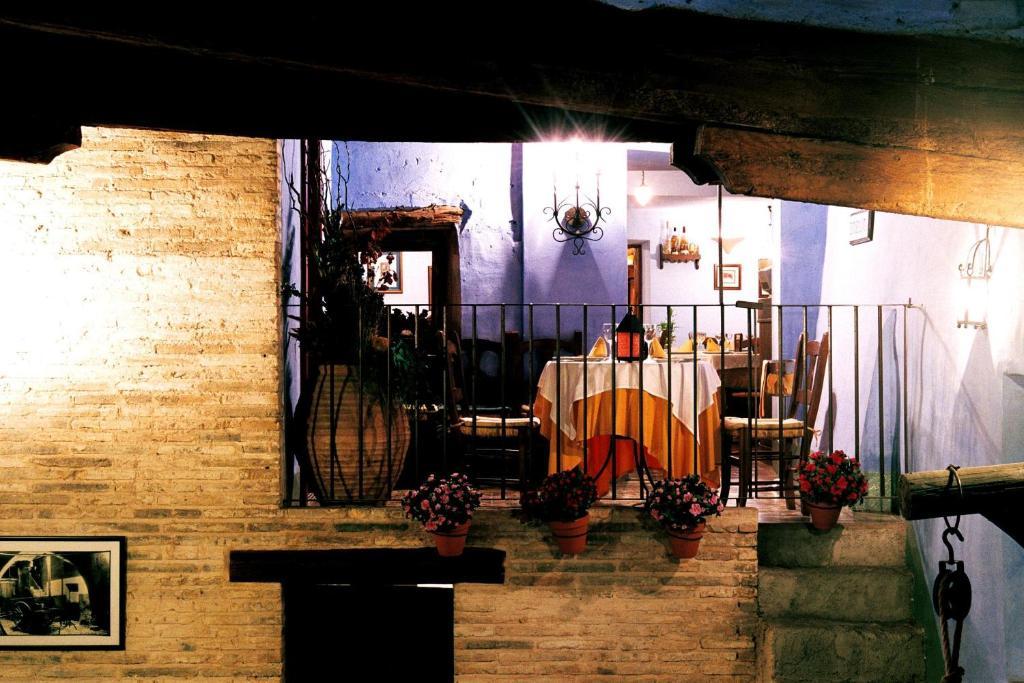 Hospederia Meson De La Dolores Calatayud Kültér fotó
